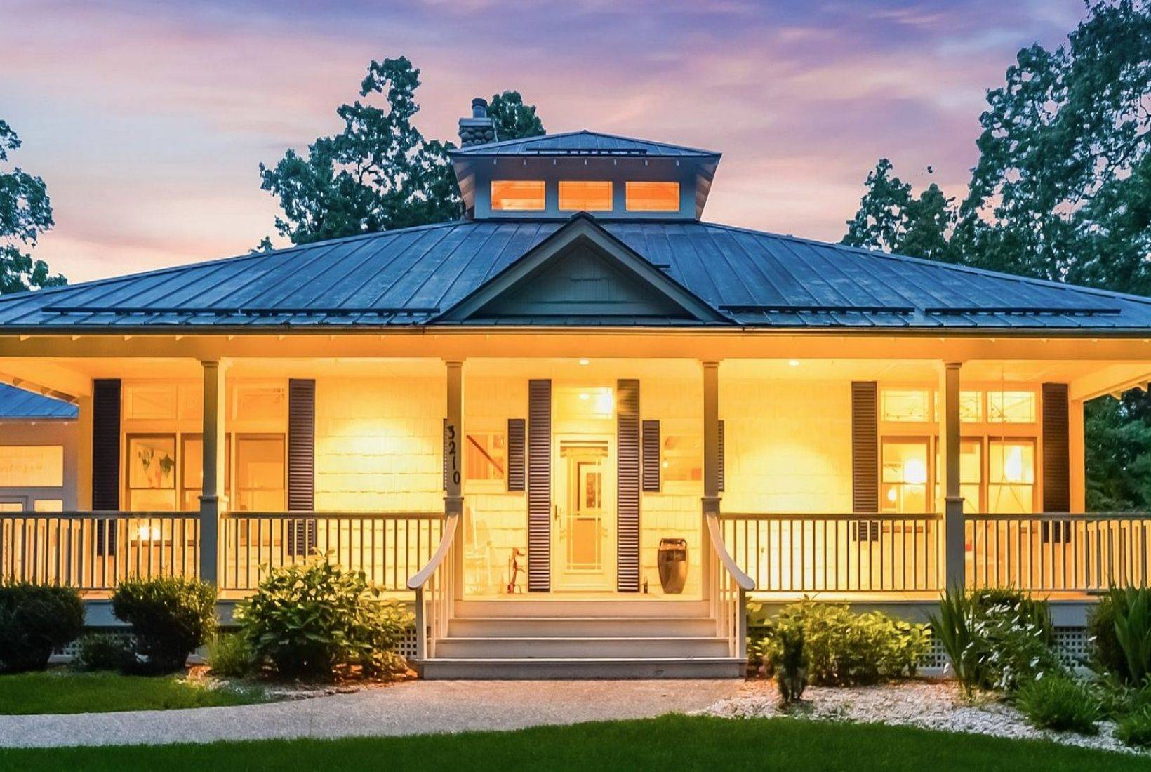 Saugatuck wedding venue lodging