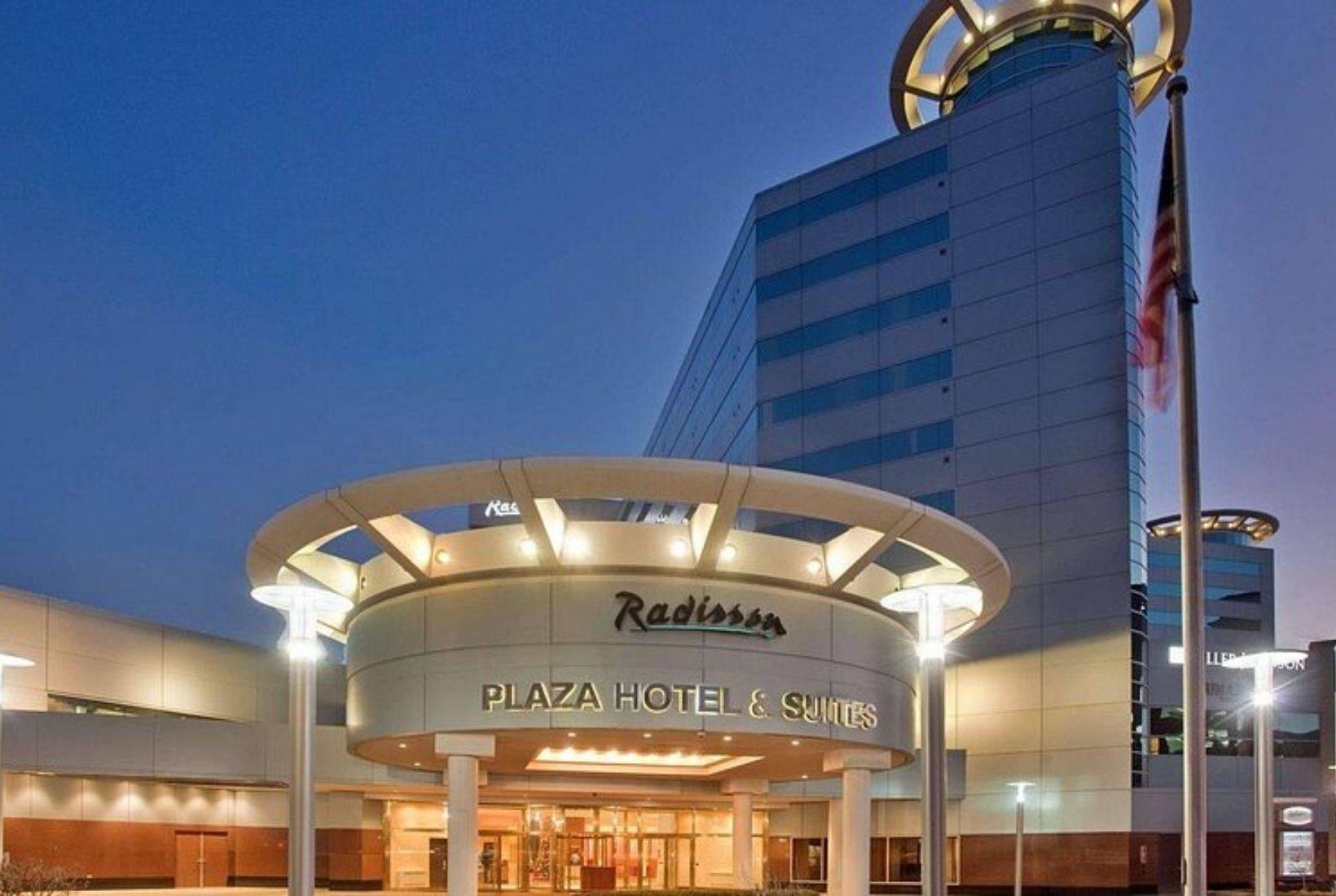 Kalamazoo wedding venue Radisson Plaza Hotel at Kalamazoo Center