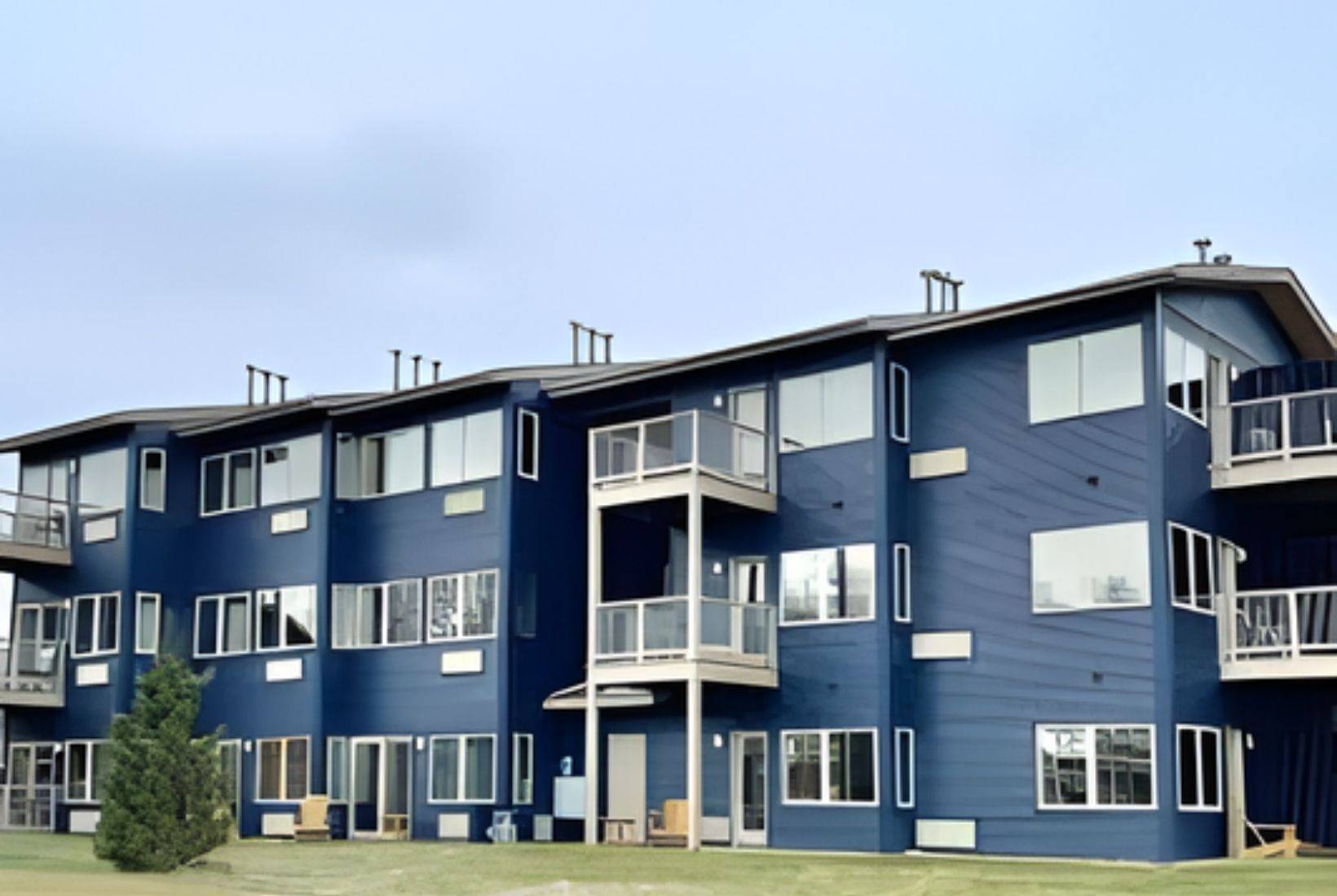 Lake Bluff Inn and Suites _ Visit South Haven