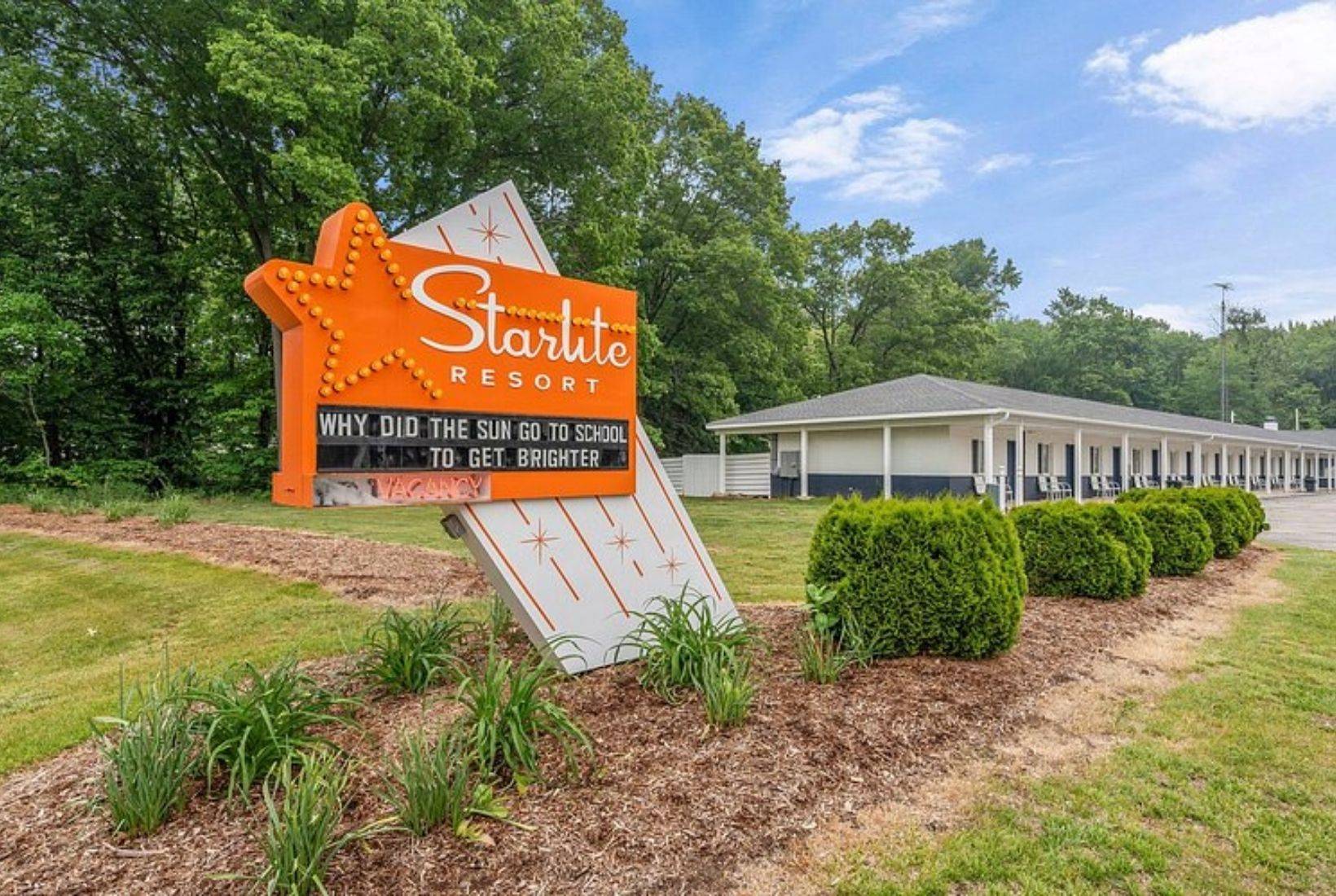 Saugatuck wedding venue lodging